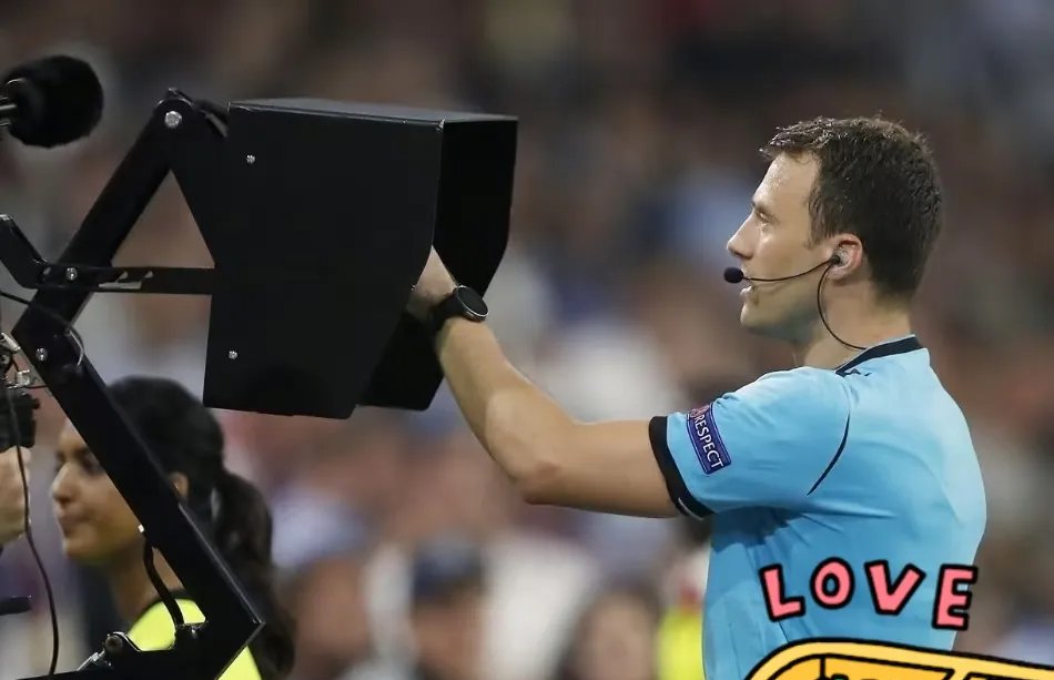 尤文翻盘瓦伦西亚，科曼完成帽子戏法