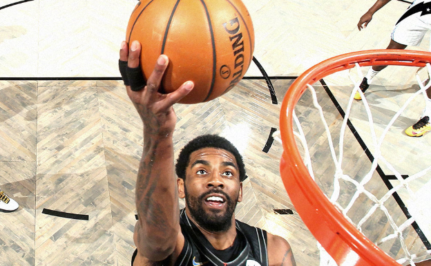 包含篮网逆转魔术，莫里斯完成帽子戏法的词条