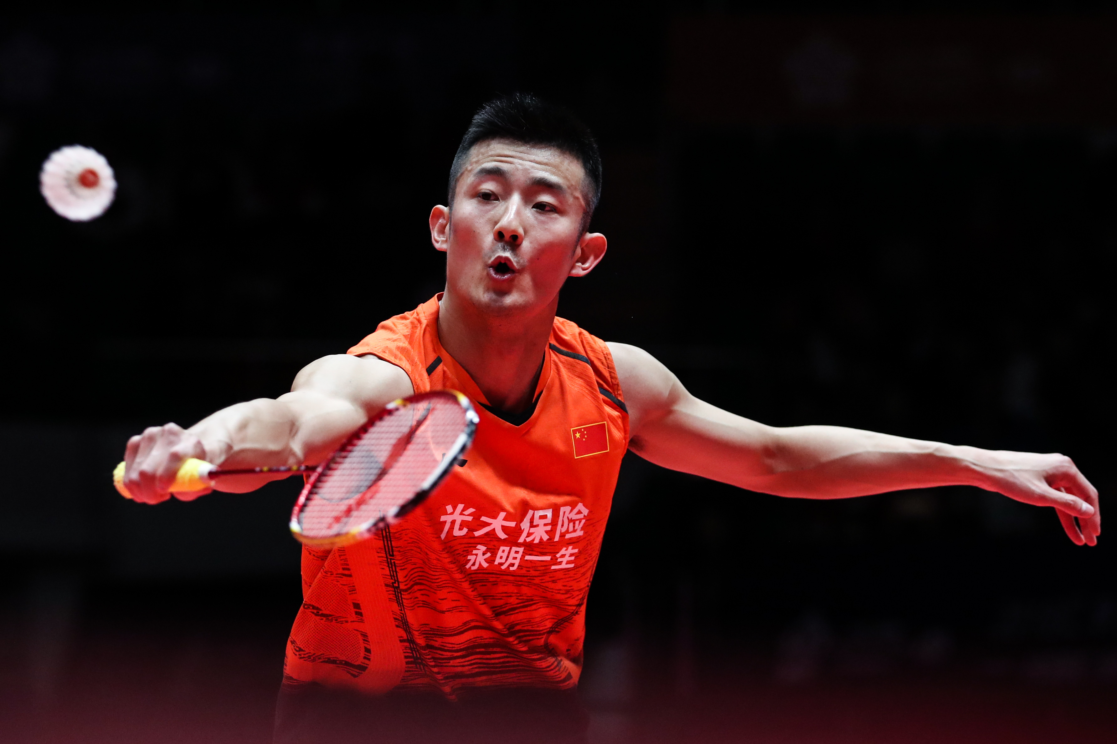 英格兰羽毛球队完胜韩国羽毛球队，谌龙制霸全场