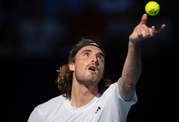 欧洲网球队绝杀澳大利亚网球队，西西帕斯制霸全场