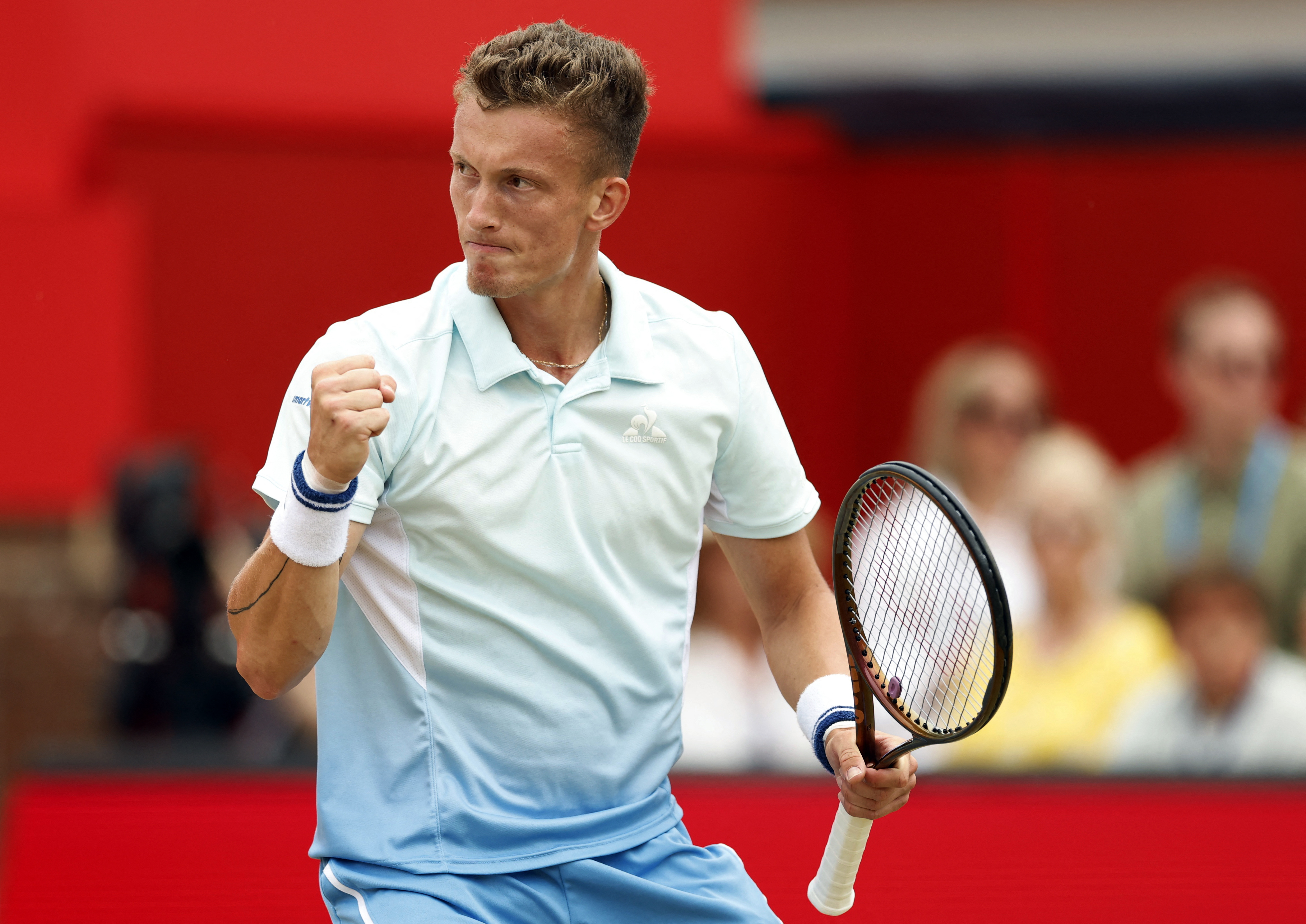 包含世界网球队绝地反击意大利网球队，阿尔卡拉斯爆发神勇的词条