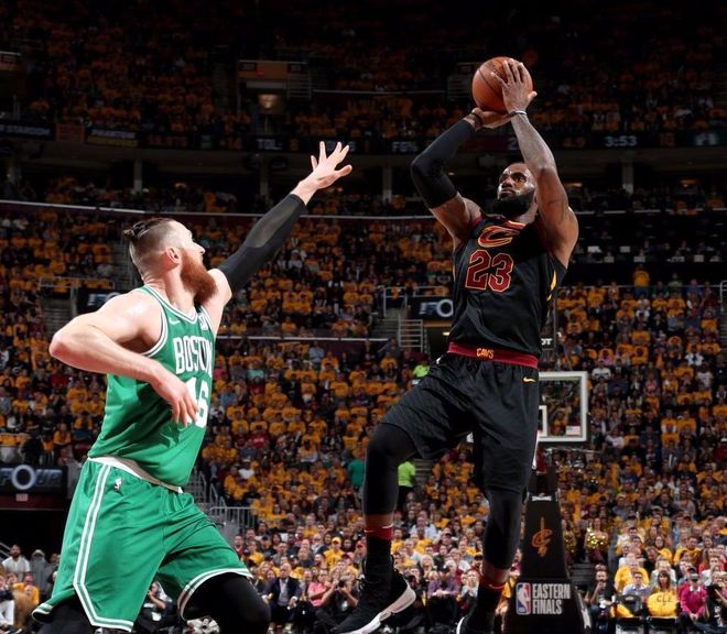 山东队横扫魔术，詹姆斯统治全场