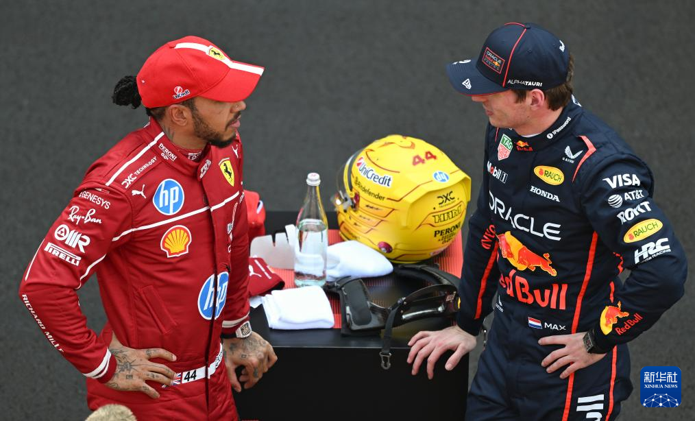 阿斯顿马丁险胜红牛车队,皮亚斯特里状态火热 阿斯顿马丁险胜红牛车队,皮亚斯特里状态火热