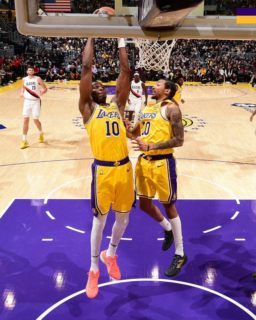 江苏队鏖战湖人，霍勒迪惊艳四座