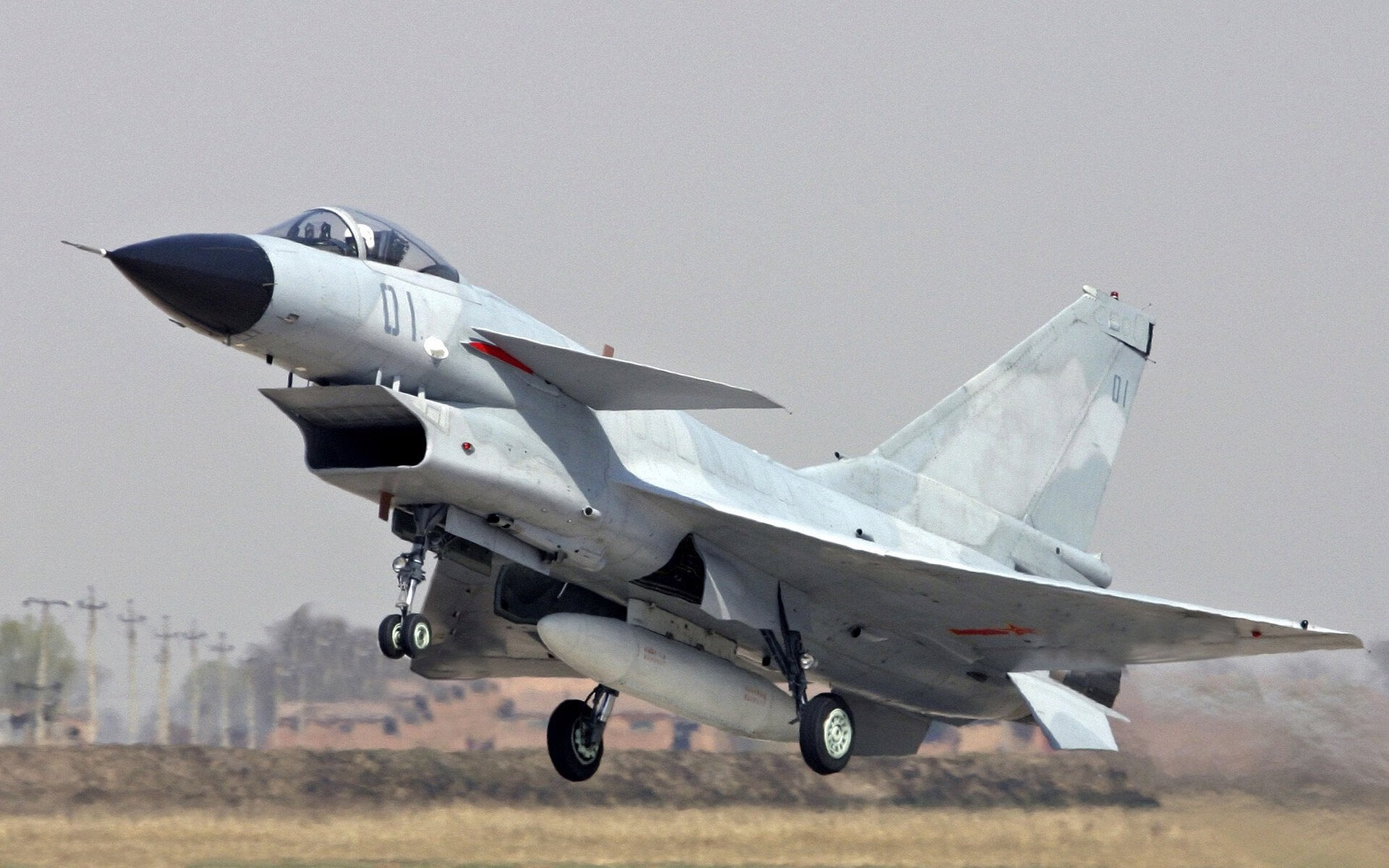 跨界降维打击！广东队热身赛横扫NBDL老鹰，39岁詹姆斯狂砍48+17全程高能