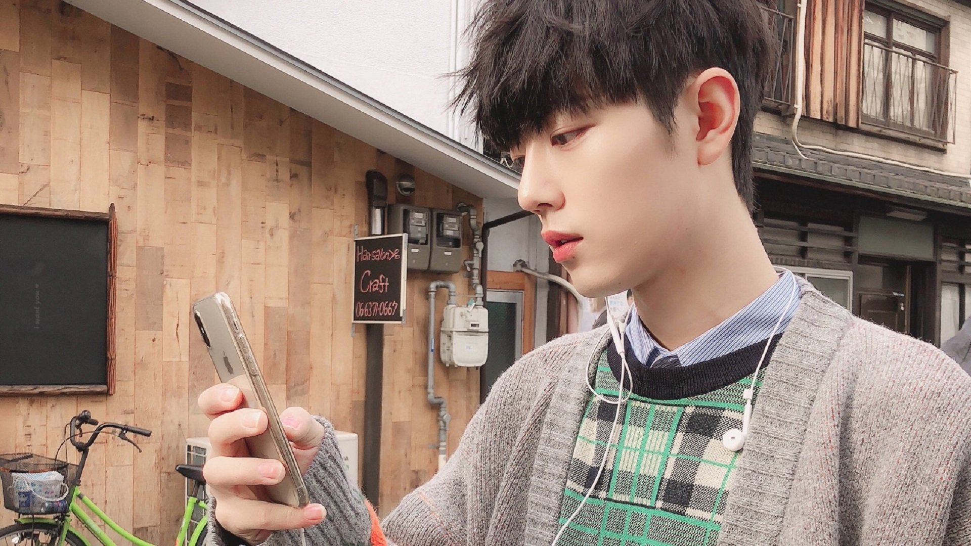 足球与双城记，当马丁内利在瑞典爆发，利物浦在另一个时空被压制