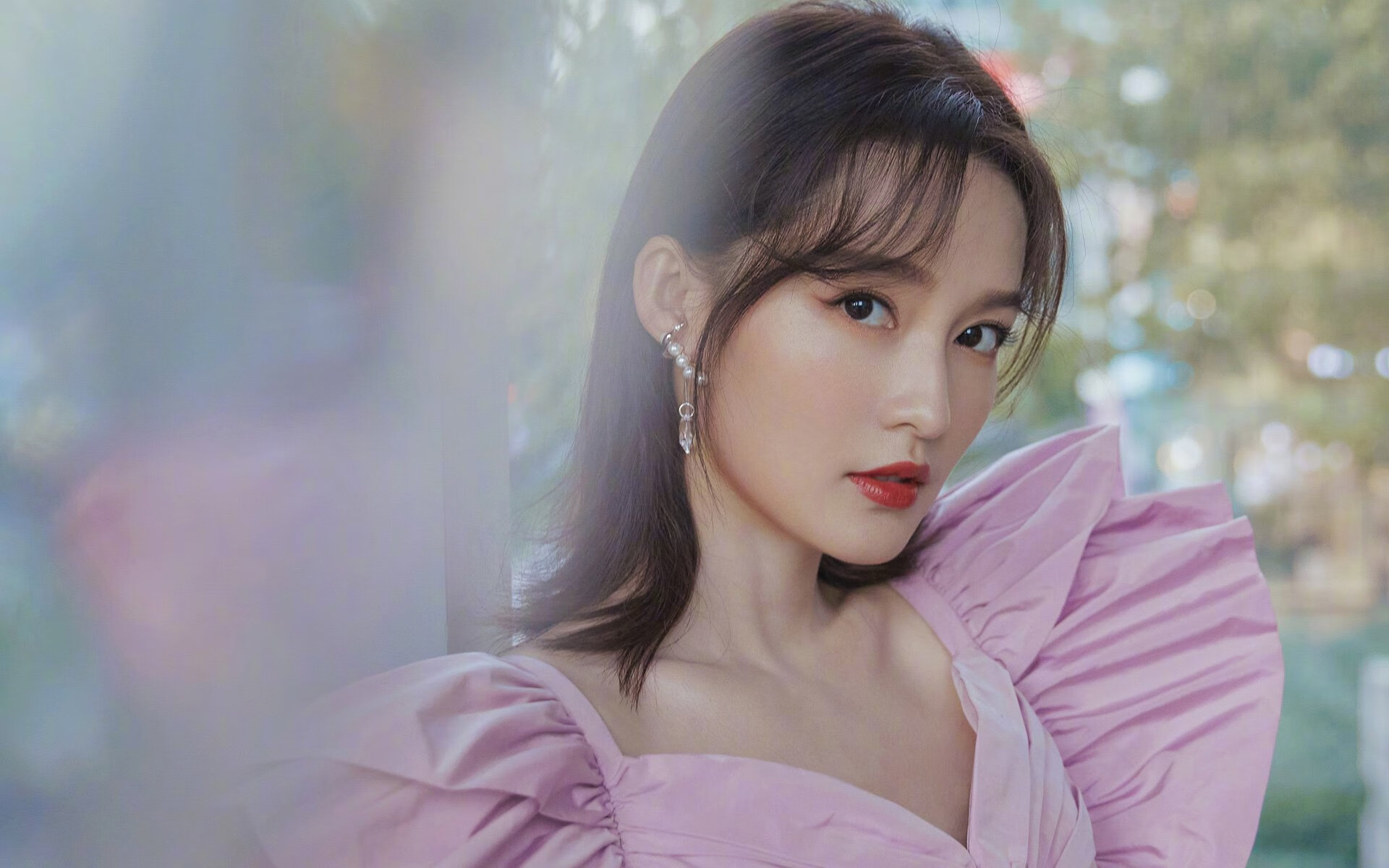 铁幕与蓝月,2026世界杯B组关键战,伊朗如何用中场压制厄瓜多尔,库尔图瓦铸就胜利唯一解